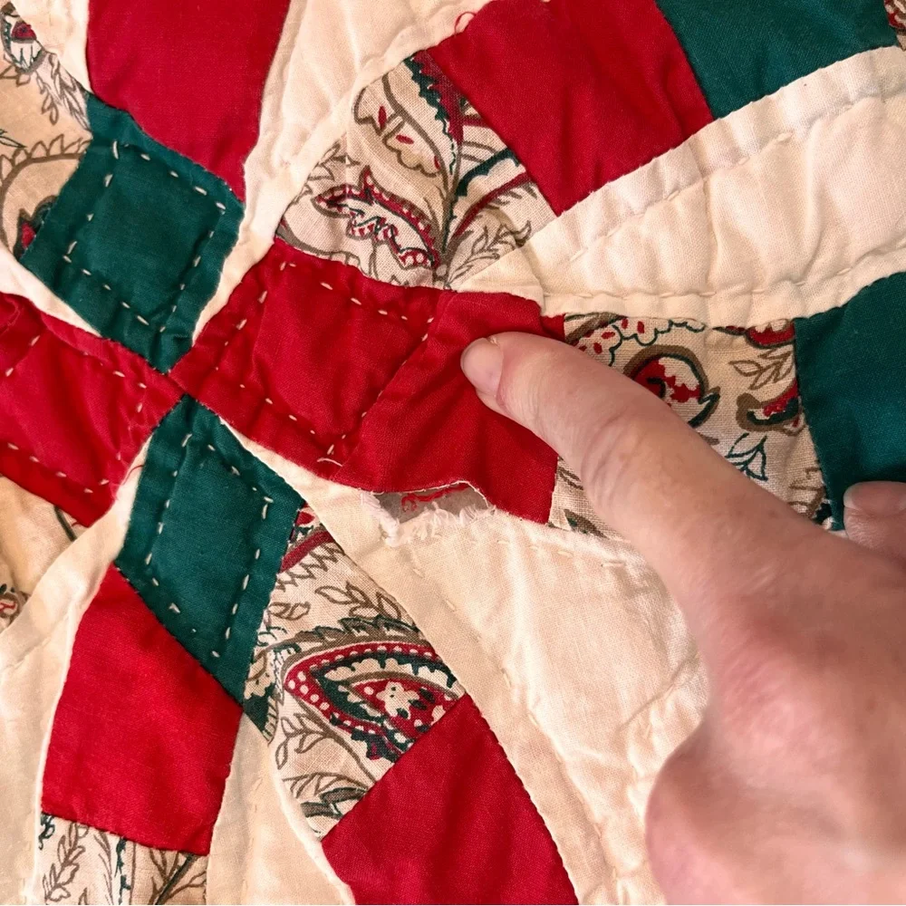 Vintage Double Wedding Ring Lap Quilt/ Wall Hanger
